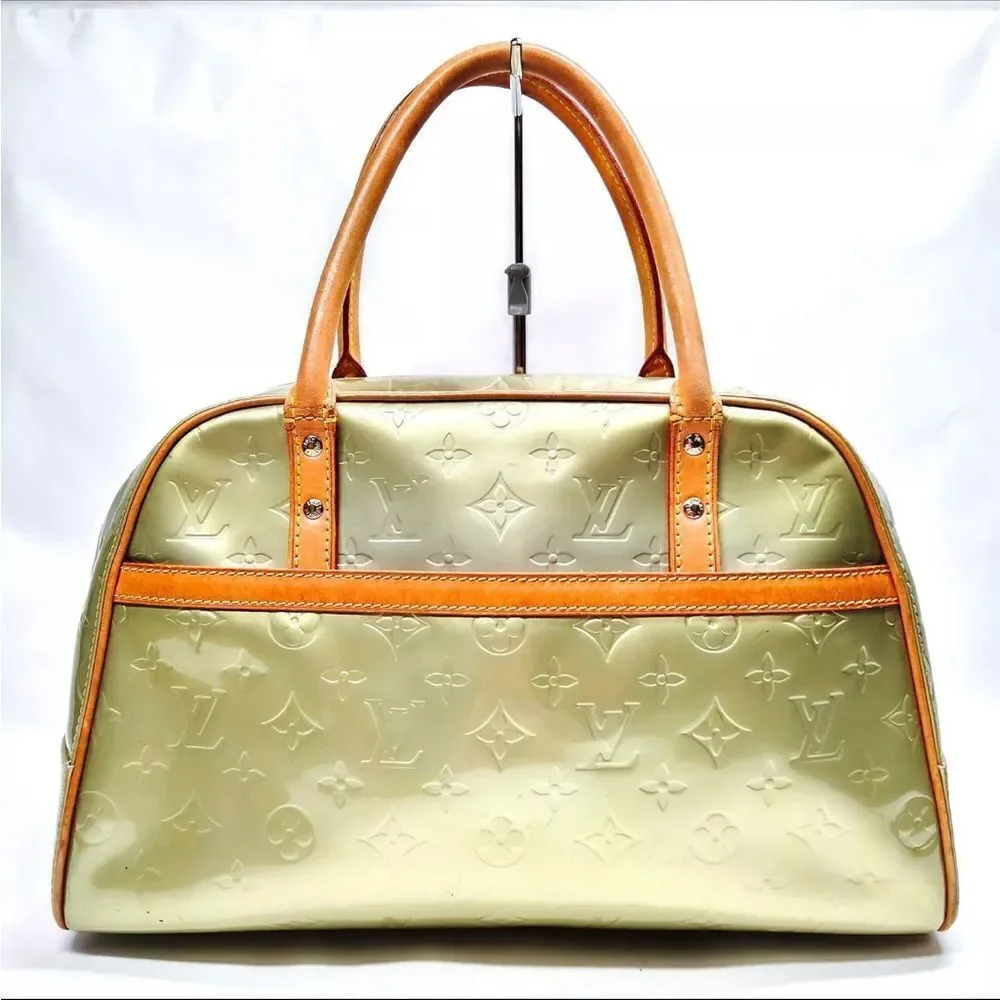 Auth Louis Vuitton Green Vernis Patent Tompkins Square Monogram Leather Tote